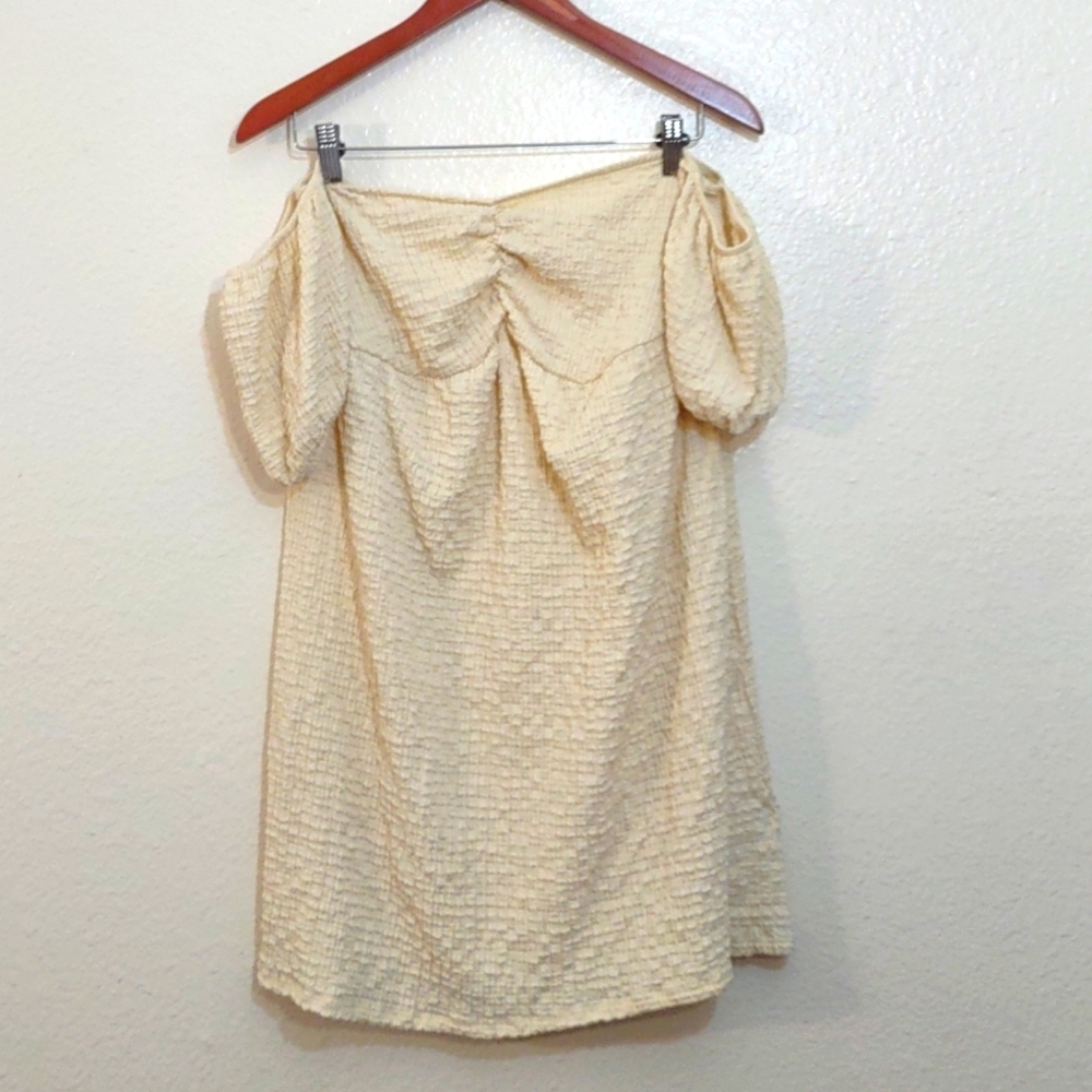SLIGHTLY USED MONKI SOFT OFF SHOULDER SIZE XL SOFT YELLOW